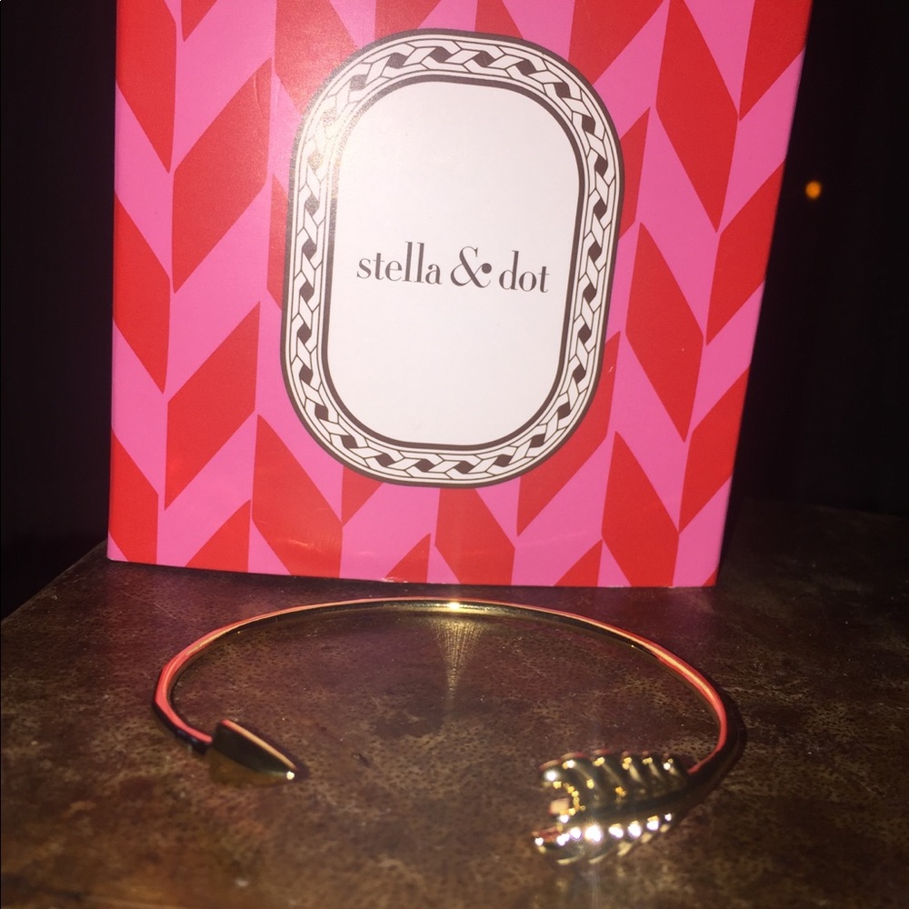 Stella & Dot Gilded Arrow Cuff Bracelet